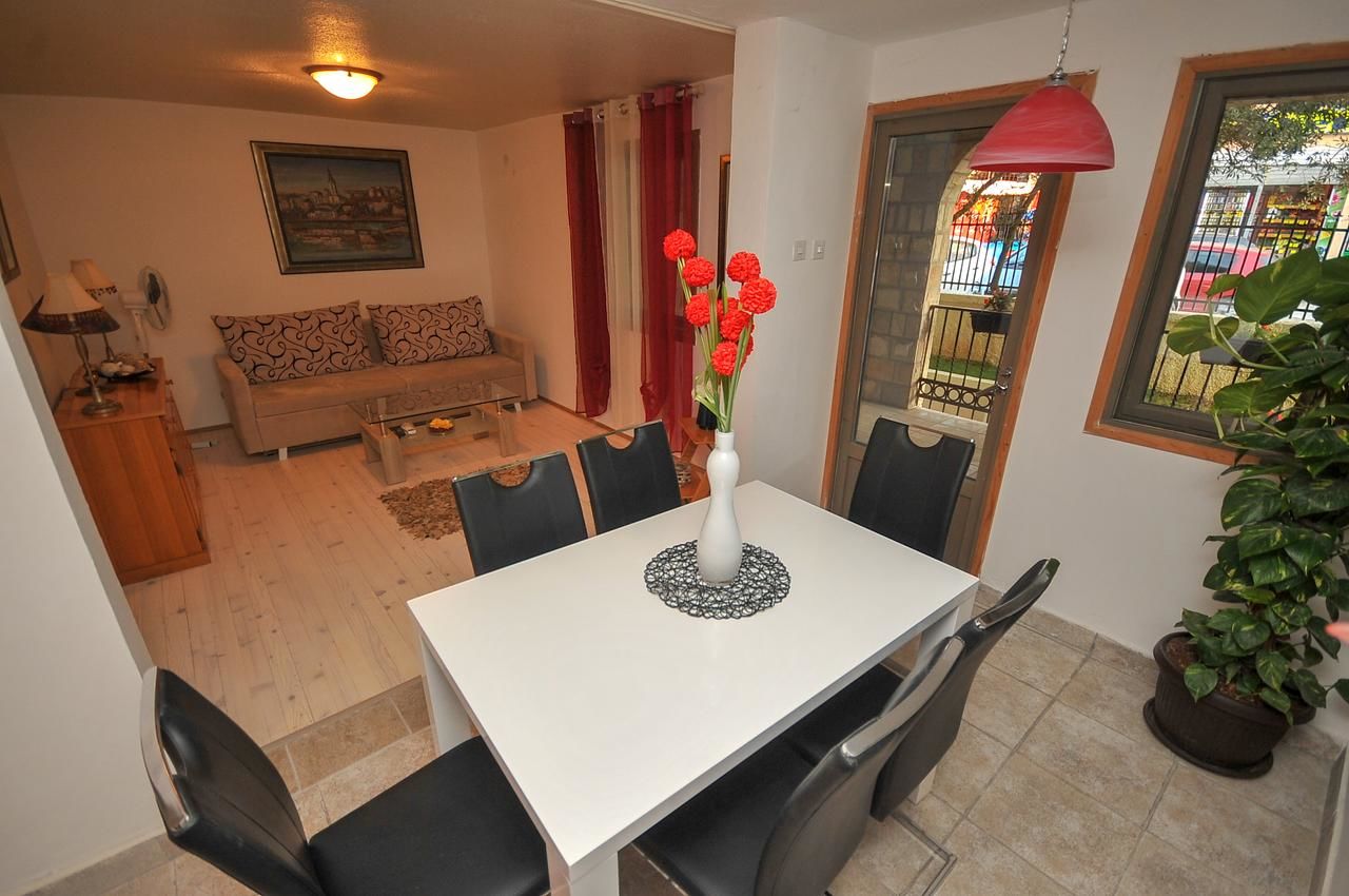 Апартаменты Apartmani Melina Добра-Вода-14