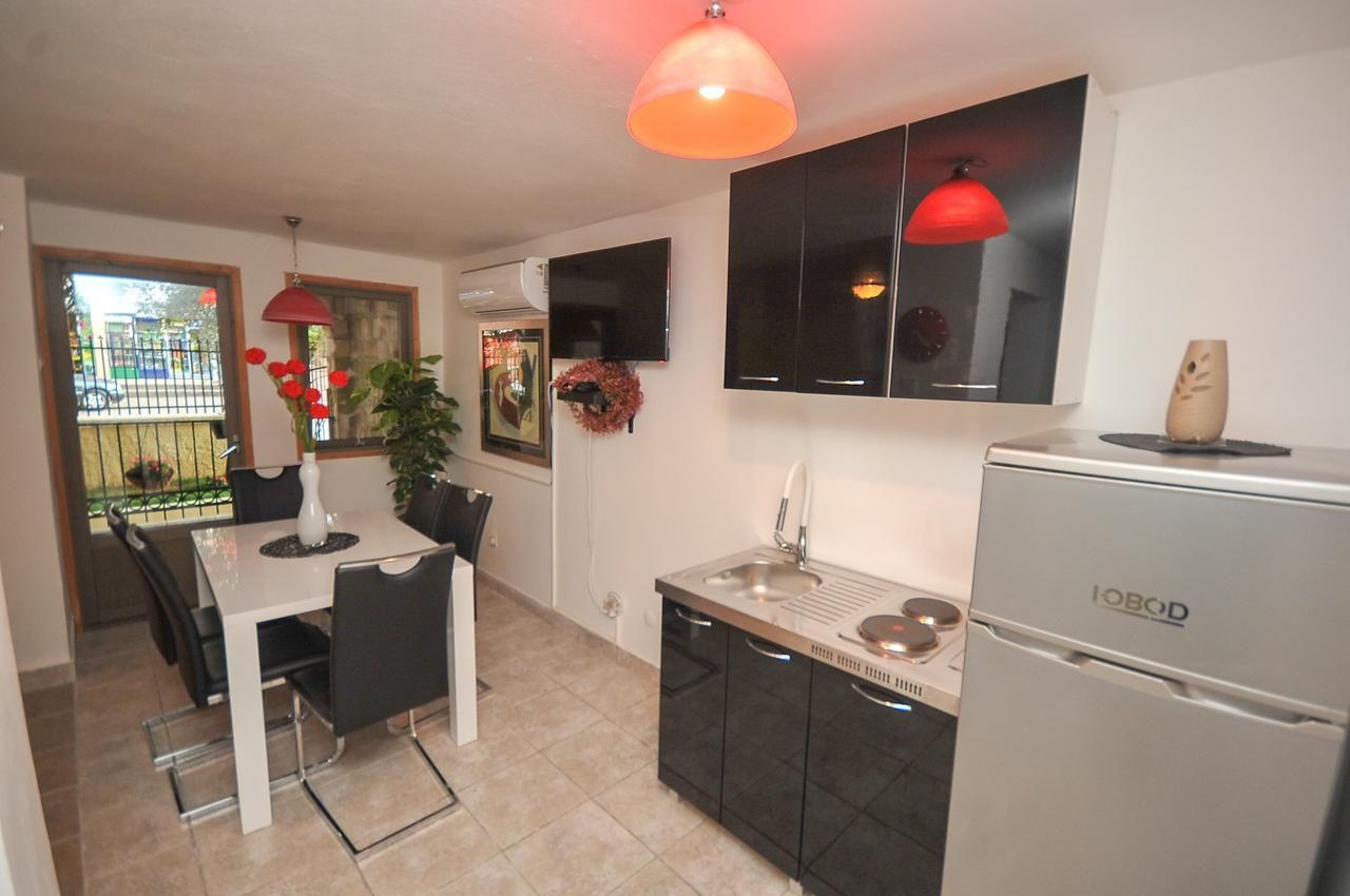 Апартаменты Apartmani Melina Добра-Вода-46