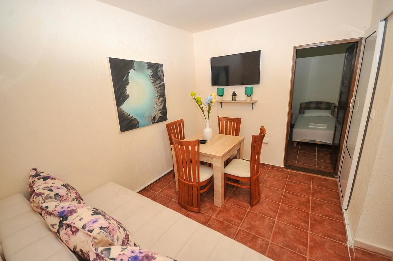 Апартаменты Apartmani Melina Добра-Вода