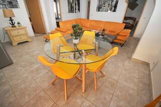 Апартаменты Apartmani Melina Добра-Вода Апартаменты с террасой-3